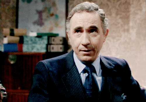 一般像汉弗莱阿普比爵士这样的人成长路径是什么样的如何成为像他这样