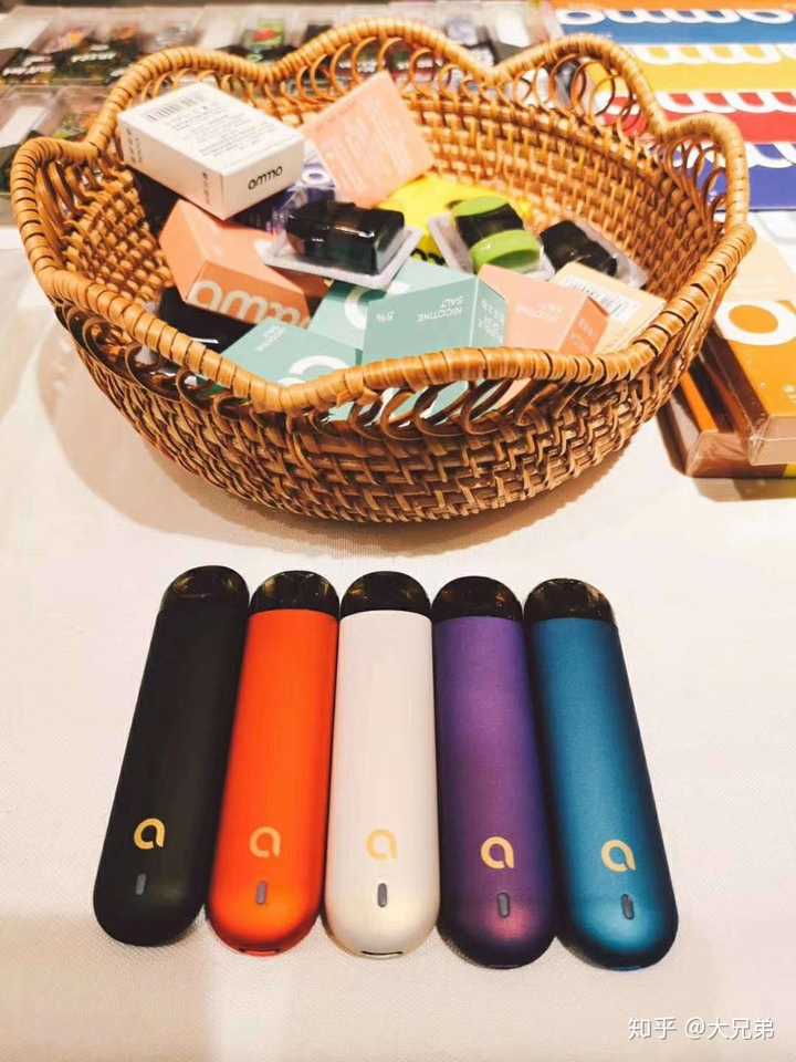 兄弟们,我想问一下,有什么比较好抽的电子烟可以推荐一下么?