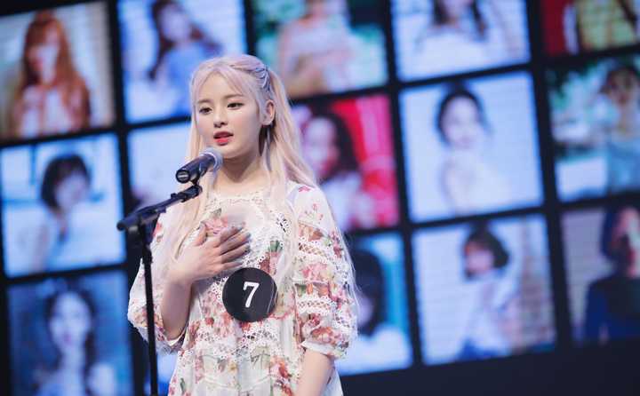 我可以对着超越妹妹的照片发呆,真的是看呆了的水平,先上几张超越妹妹