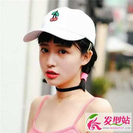 短发设计   短发搭配运动发带,比长发搭配发带好看一百倍,时髦又很有