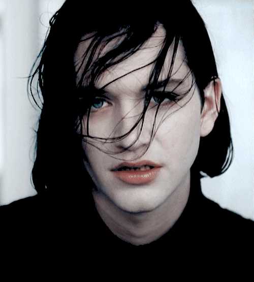 可以说出你最喜欢的外国歌手,和你最喜欢的他或她的一首歌吗? - 知乎