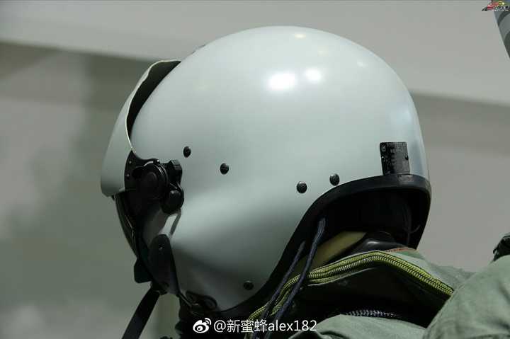TK-31头盔图片