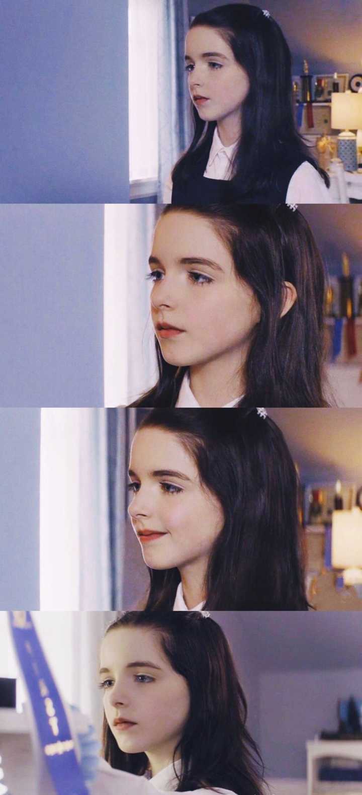 少年谢尔顿里天才少女佩吉. 萨布丽娜的惊心冒险里的小女巫.