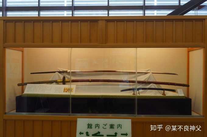 历史上有哪些真实存在的巨型近战冷兵器 知乎