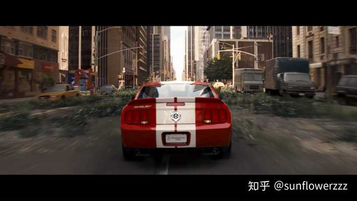 《我是传奇》片头威尔史密斯开着gt500疾速驶过空城