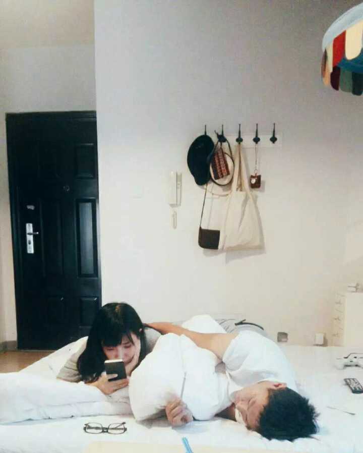 刚和女朋友/男朋友同居是种怎样的体验?