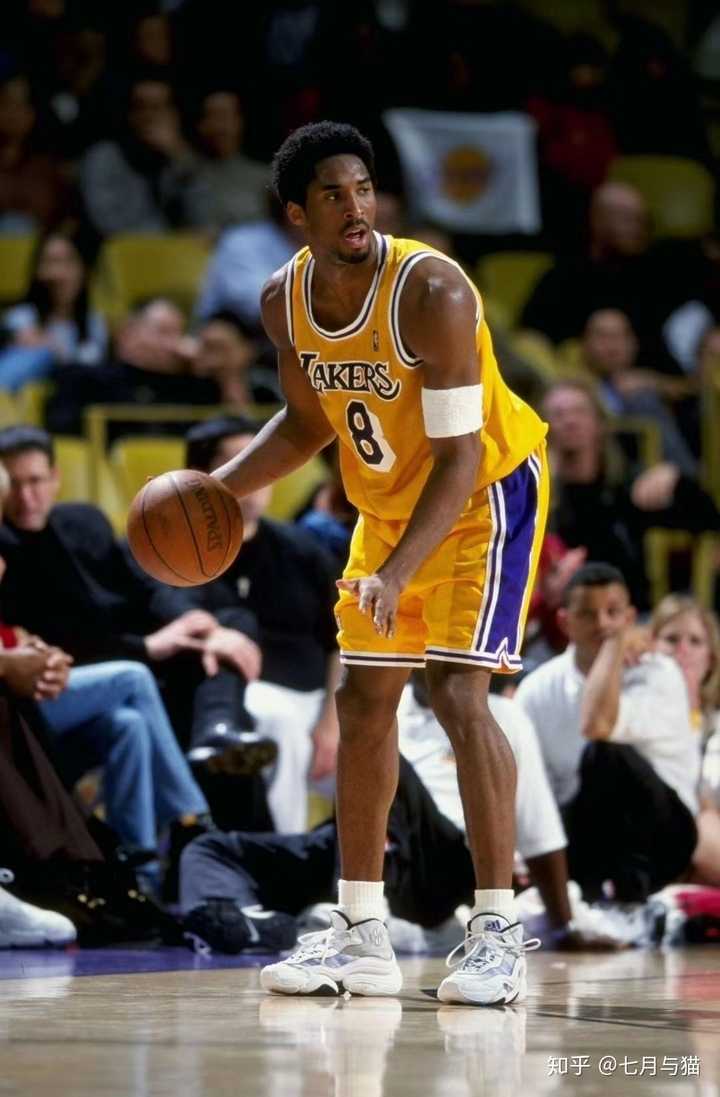 关注问题 67写回答 nba手机壁纸安卓壁纸有没有科比穿八号球服的