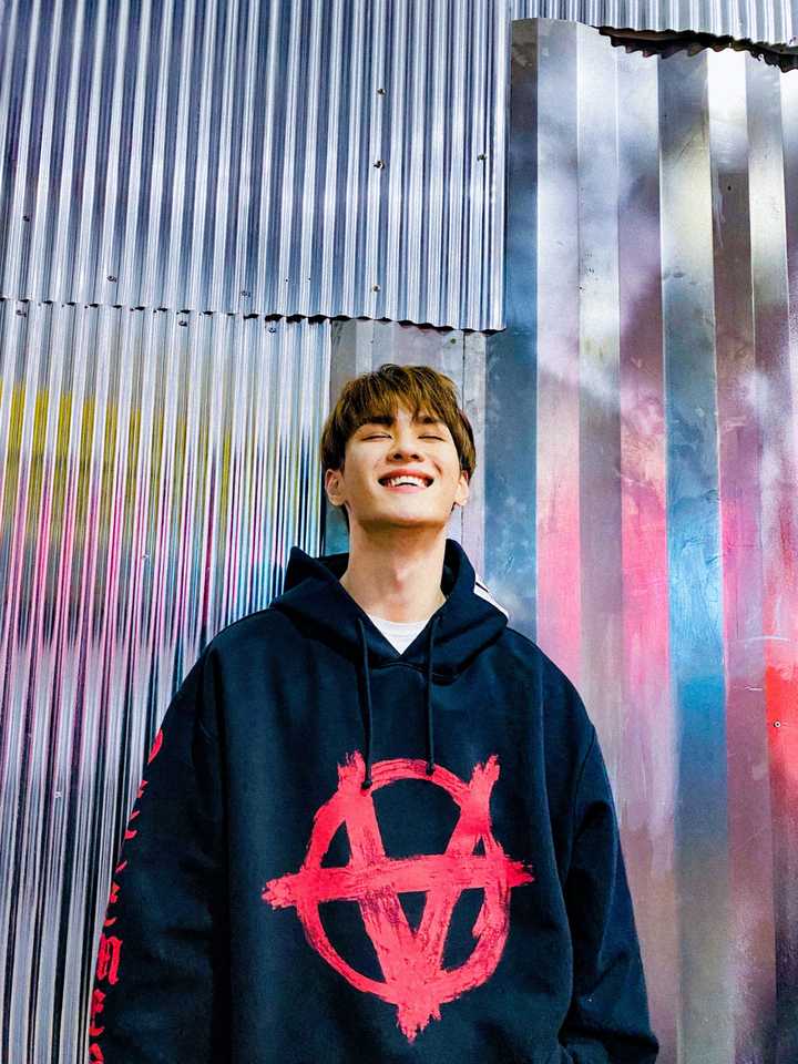 威神v的队长钱锟