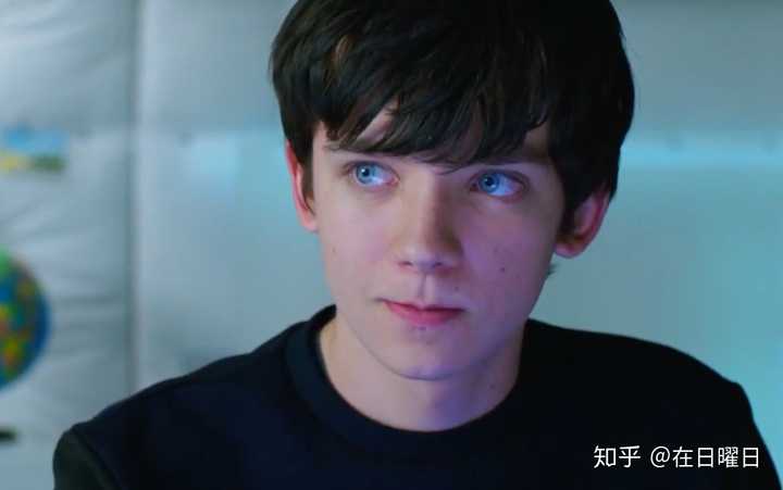 接下来是阿萨(asa butterfield 97年的英伦小哥哥《性教育》入坑