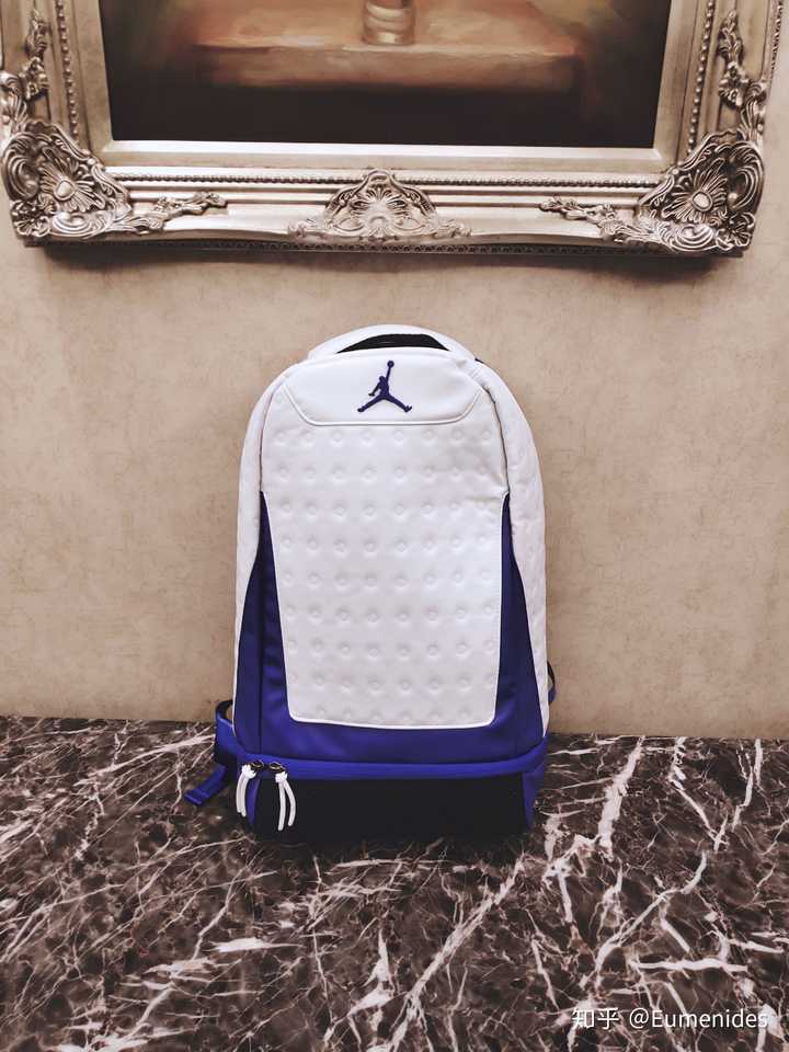 请问aj13的书包大概多少钱?