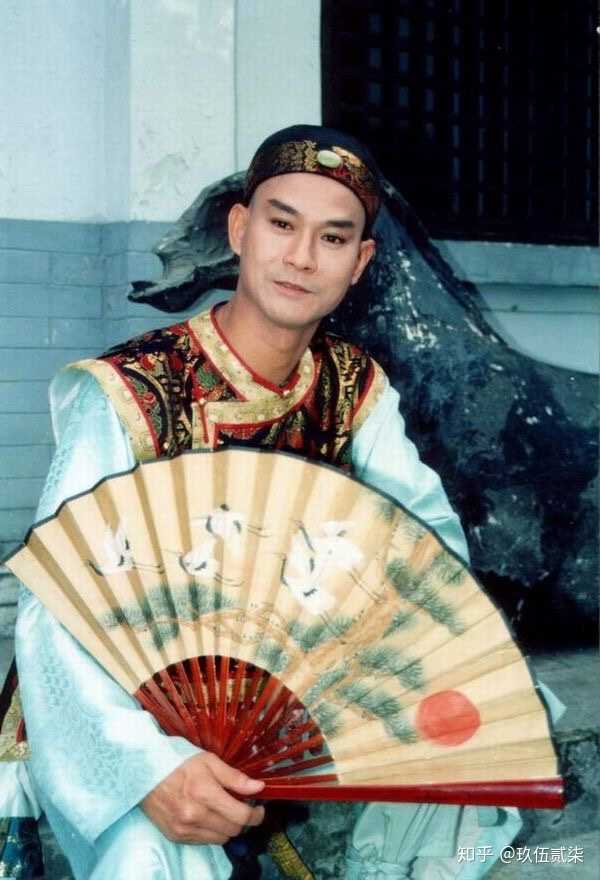 看过的影视剧中,觉得哪一位演员或者扮演的角色最有帝王气?