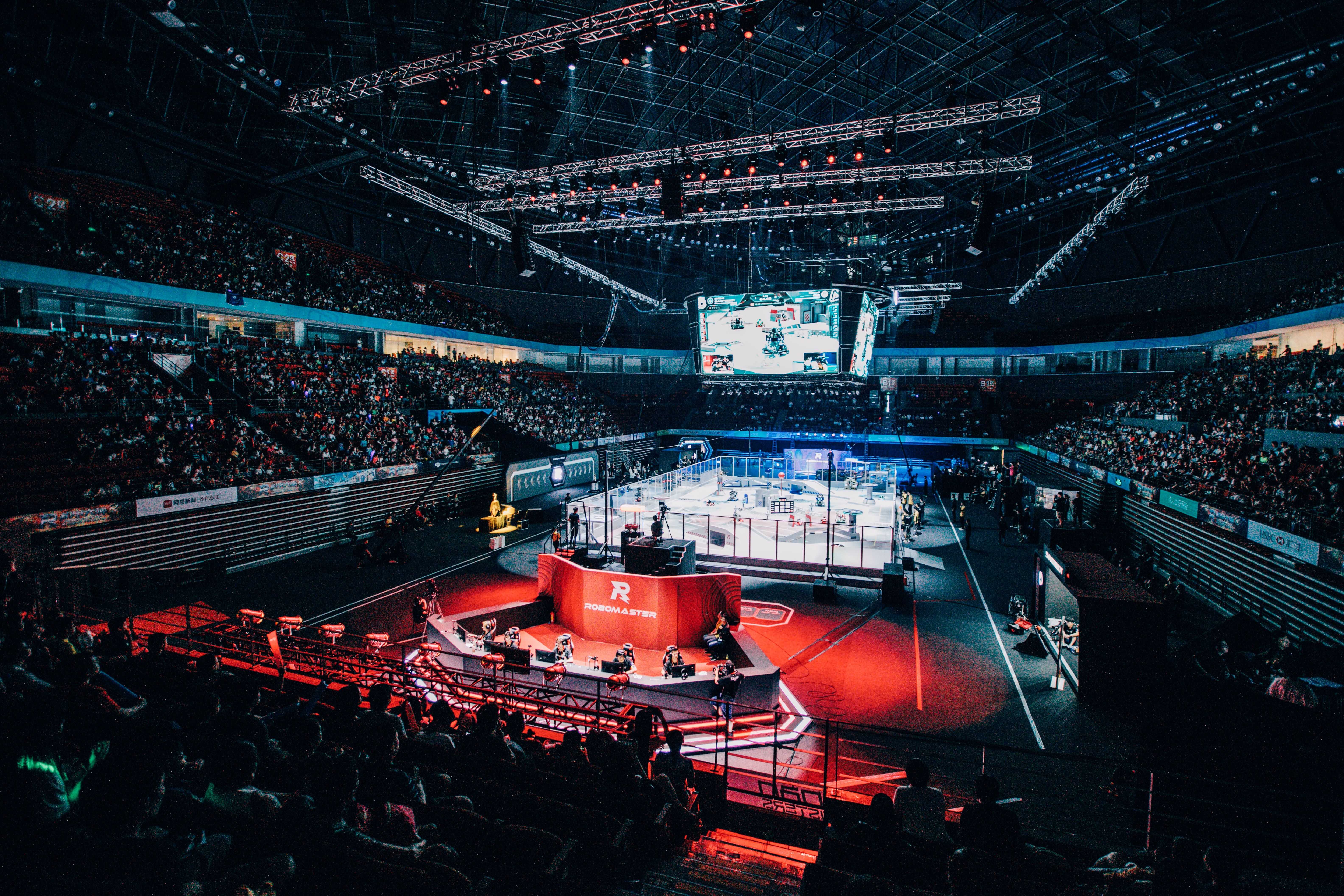 先表明立场:robomaster两年参赛队员,对robocon,fsc,frc等机器人比赛