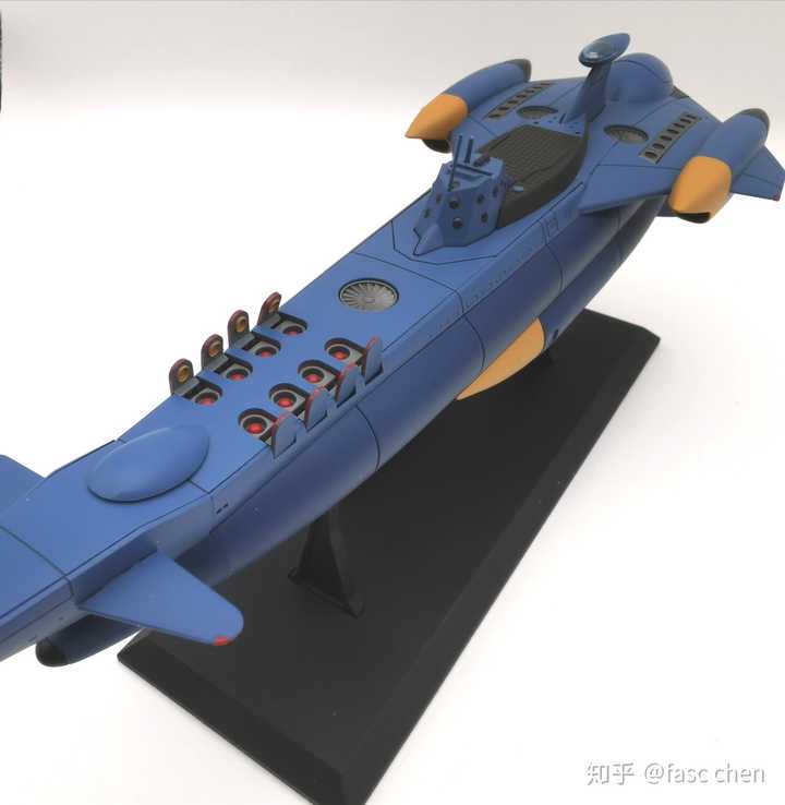 独角鲸级潜艇鹦鹉螺号图片