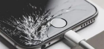 iPhone 14 Pro 后盖不耐划，才一天就大花脸，新买的手机该如何保护？