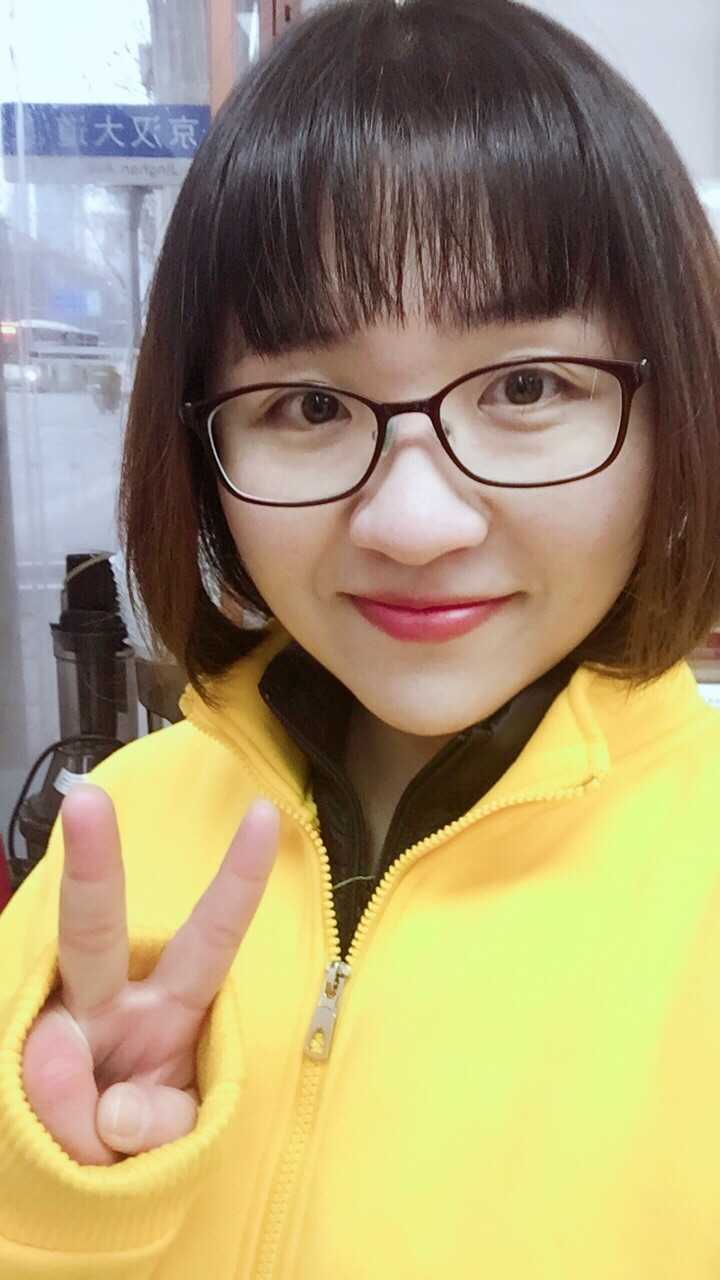 生活中有没有戴眼镜比不戴眼镜要漂亮的女生?