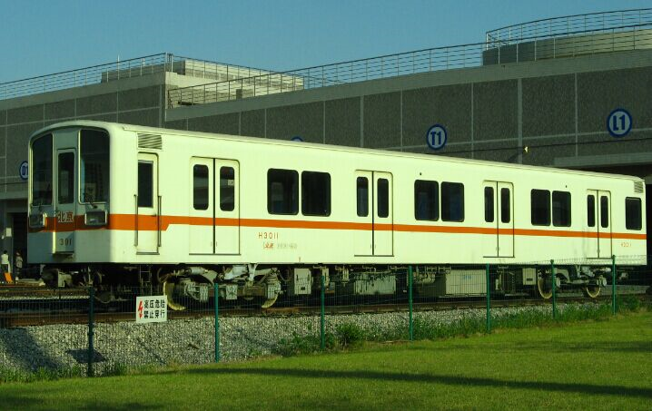 因此也是国内除了抚顺电铁之外唯一一列采用全日本式车内结构的地铁