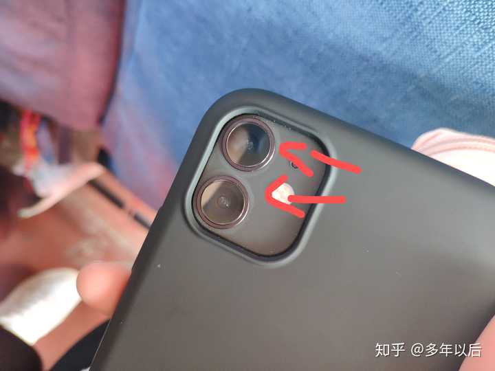 如何看待 iphone 11 系列部分出现摄像头进灰的问题?