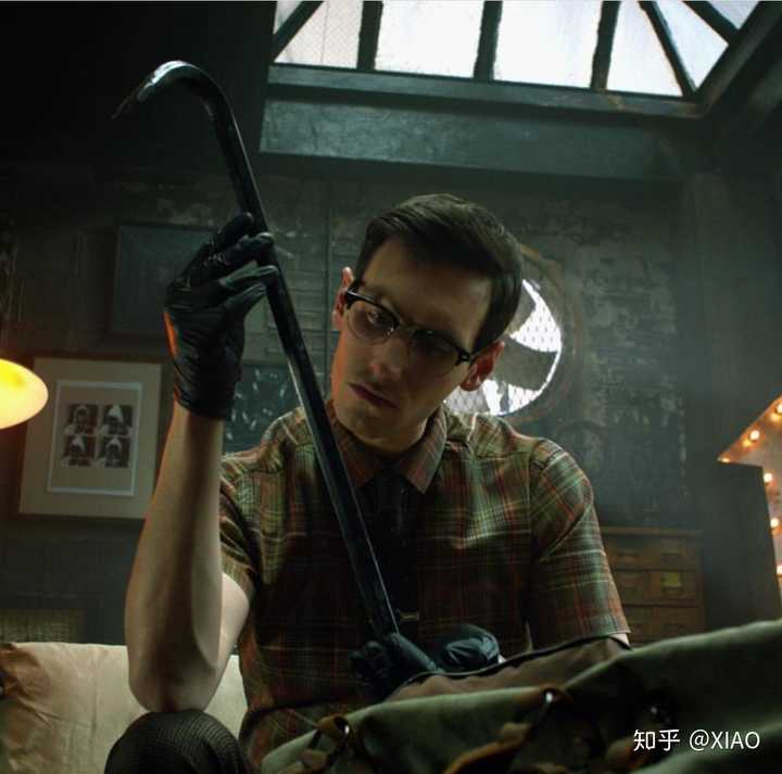 如何评价cory michael smith扮演的the riddler edward nygma?