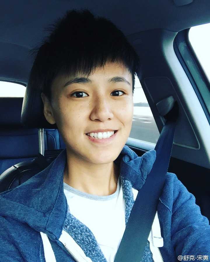 交通运输部救捞局搜救飞行员宋寅