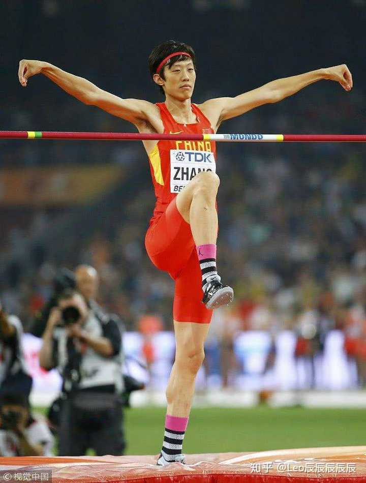 看了这么多,就没有说我们国家一级龙吸水运动员张国伟的嘛,张国伟他不