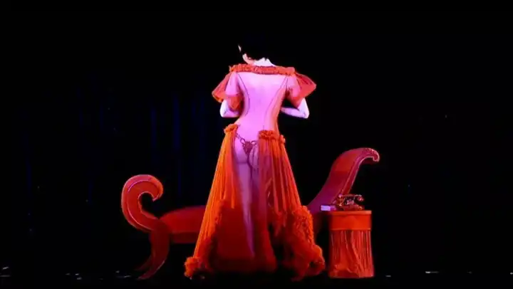 如何评价蒂塔·万提斯的脱衣舞水准?