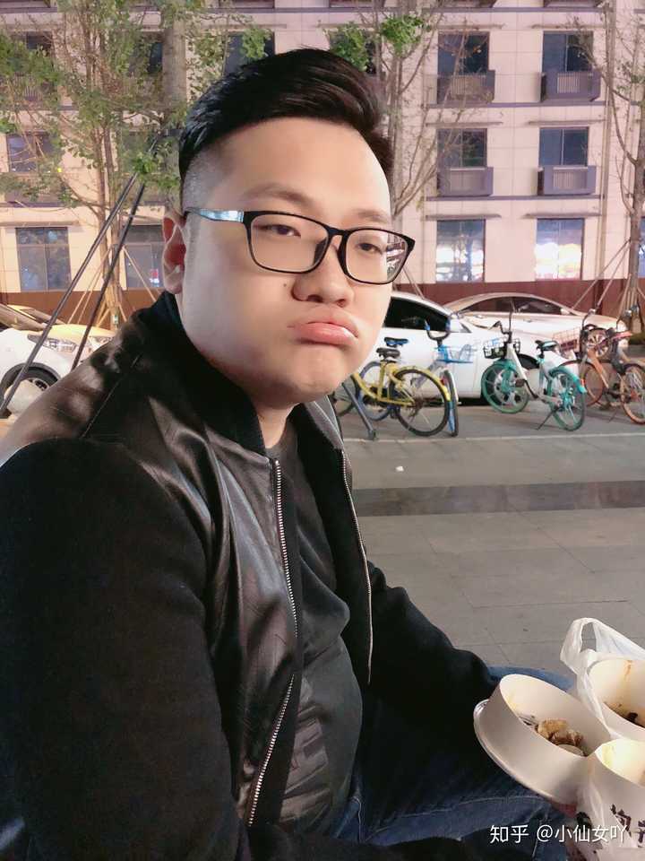 谈个男朋友,一米九,225斤,没见面之前,就各种想象,见完之后,没好感.