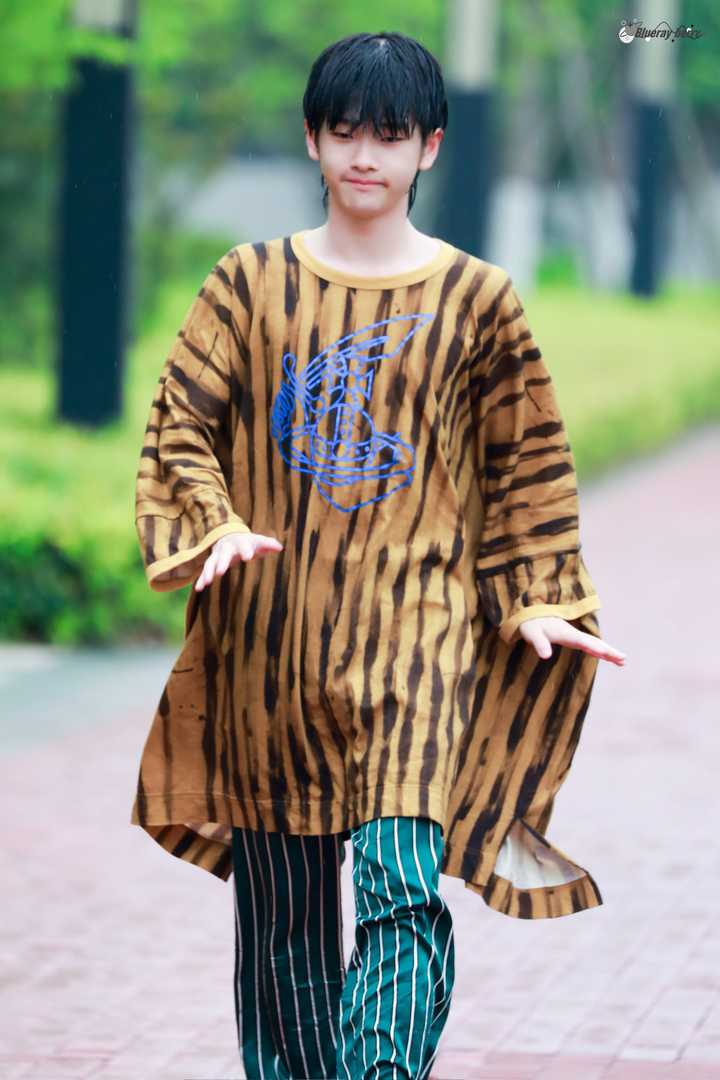 周震南有哪些绝美神颜图片?