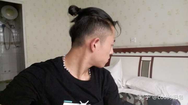 男生头大可以扎丸子头吗?