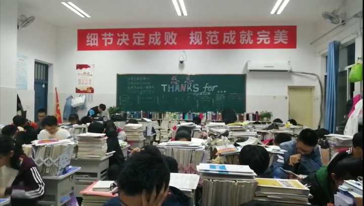 怎么考上明星学院 v2-5abf8e736cdb915a7b4d27fd4a2426d8_bh.jpg