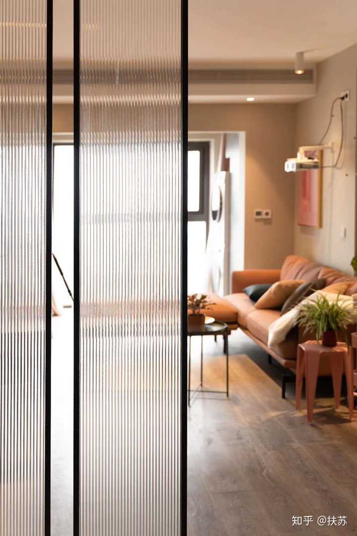 玻璃格挡的形式