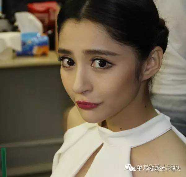 哪些明星的脸已经/快要崩了？