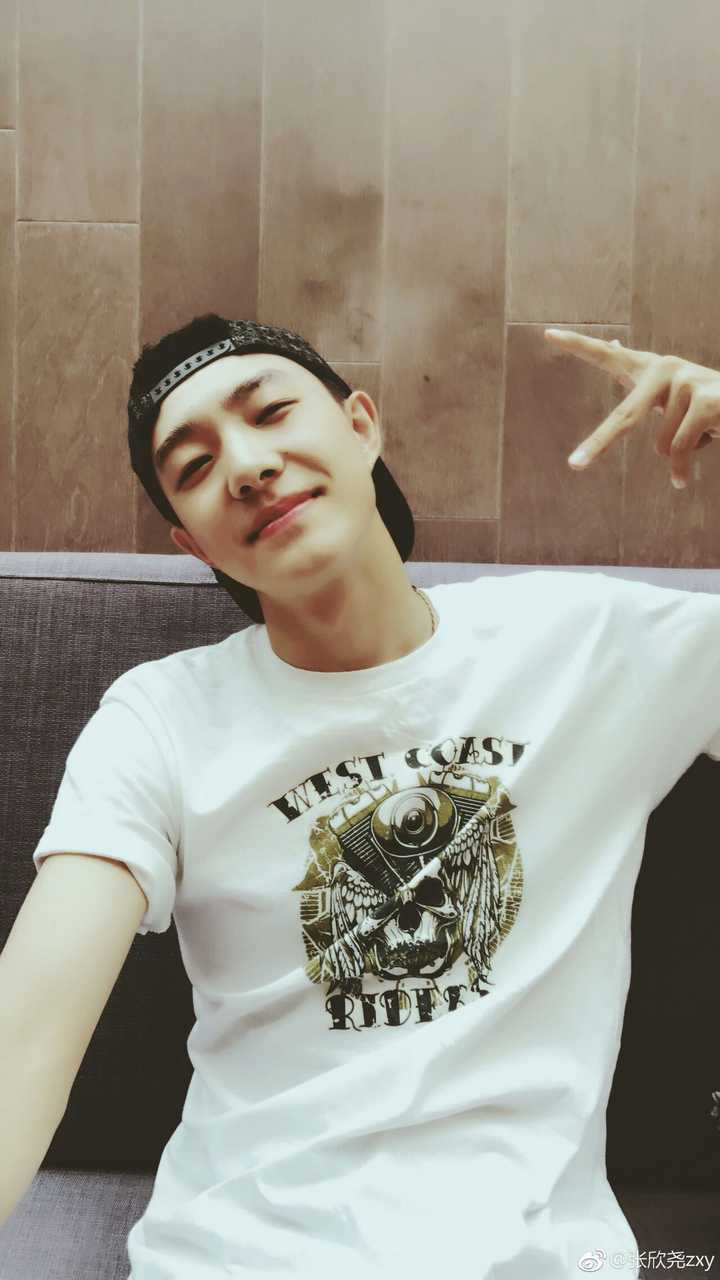 笑起来甜的男生怎么能没有张欣尧呢