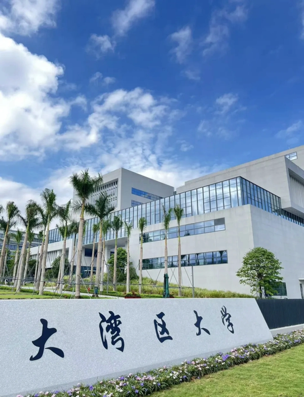 多所高校宣布 2026 年本科扩招，出于哪些考量？将对高考及教育格局带来哪些影响？