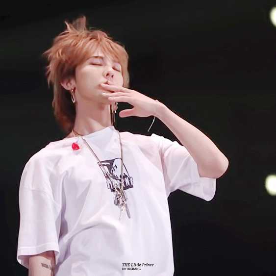 你喜欢权志龙多久了?