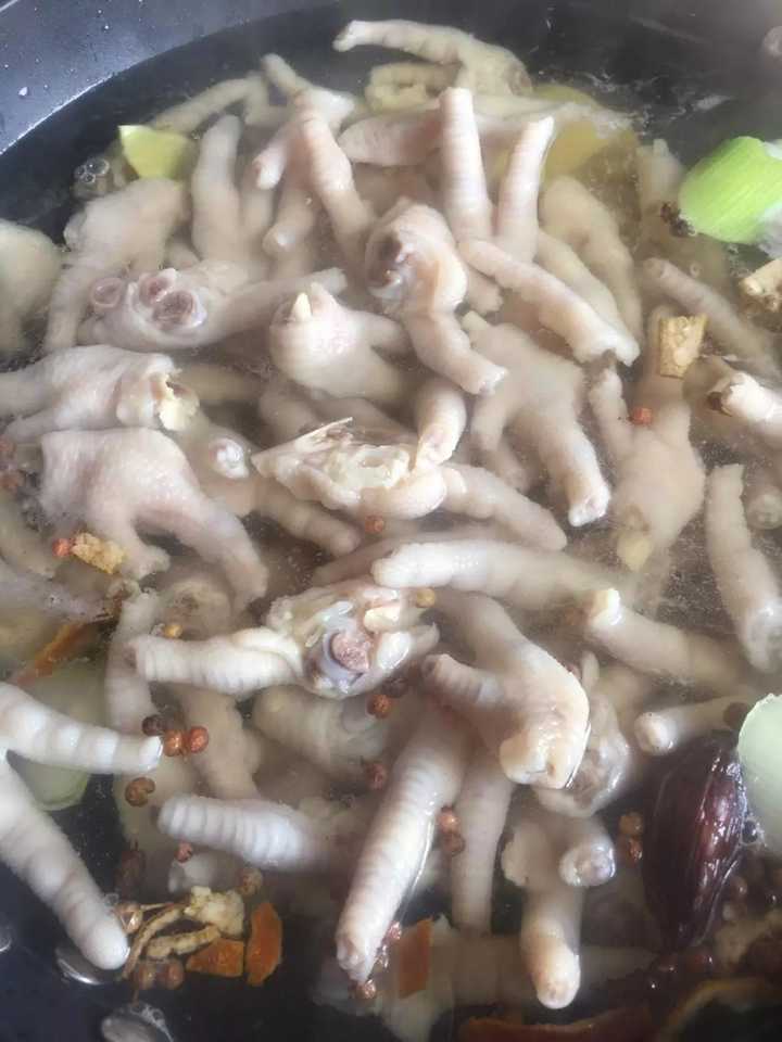 泡椒鸡爪