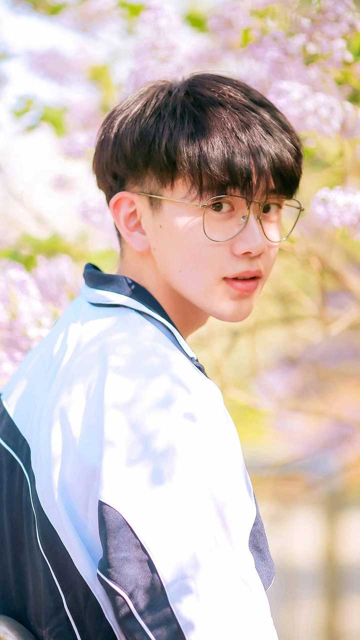 有没有知友喜欢抖音网红费启鸣