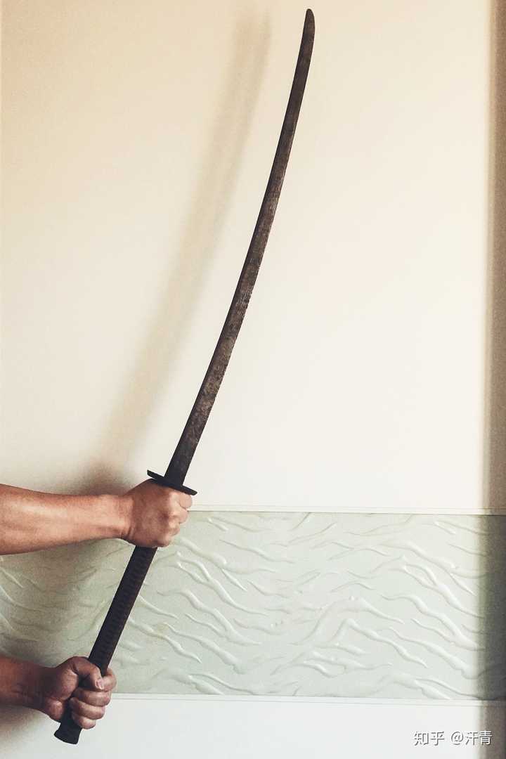 同等重量的刀剑和斧锤哪个杀伤力大 知乎