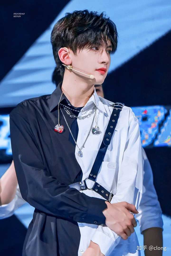 r1se成员有哪些让人一眼沦陷的图