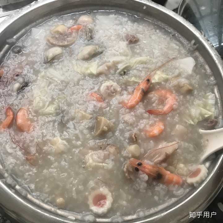 一大锅海鲜粥,一锅吃一天