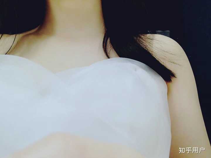 拍照技术一直很一般,比较像直男(飙泪) 唯有这张自拍,朋友圈很多人