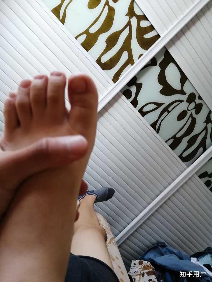 女生脚丑是种什么样的体验?