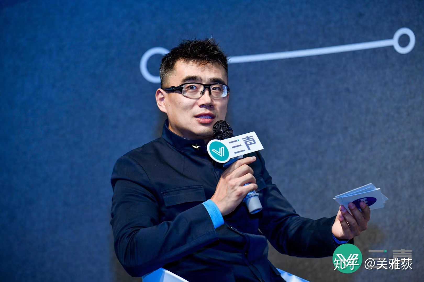 我拍得比较精神 难得有这么认真深入(严重超时)地聊聊科幻,苗总,洪伟