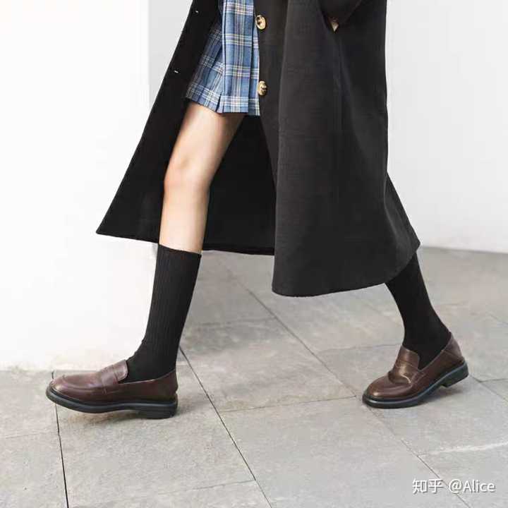 有没有 jk 制服可以搭配的鞋推荐?