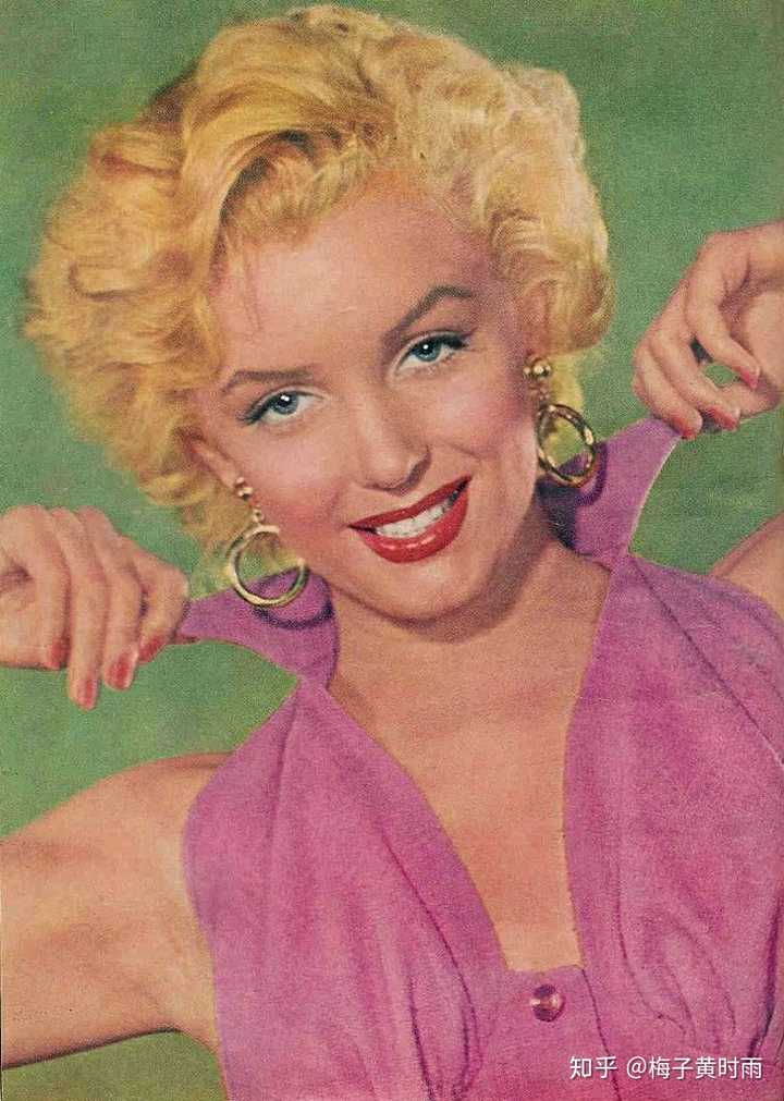 求一些玛丽莲·梦露(marilyn monroe)年轻时的美照?