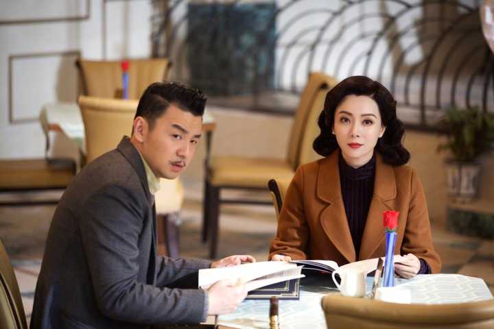 电视剧《和平饭店》里陈佳影一共有多少套衣服,求每套衣服的剧照?