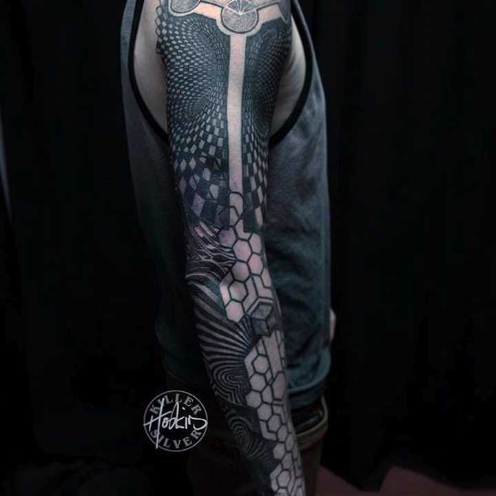 如何评价文身中的黑臂,有没有部分刷黑特别好看的图例?