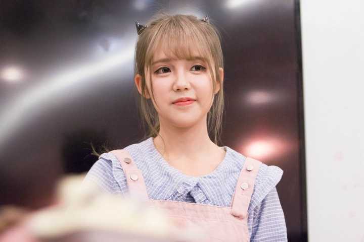 娃娃脸(童颜)是一种怎样的体验?