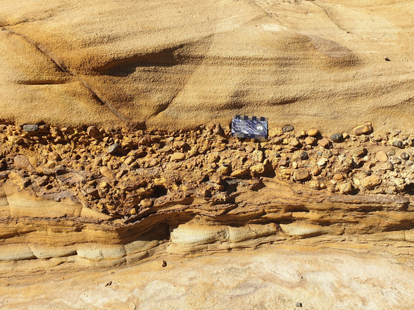 砂砾岩野外描述实例图片