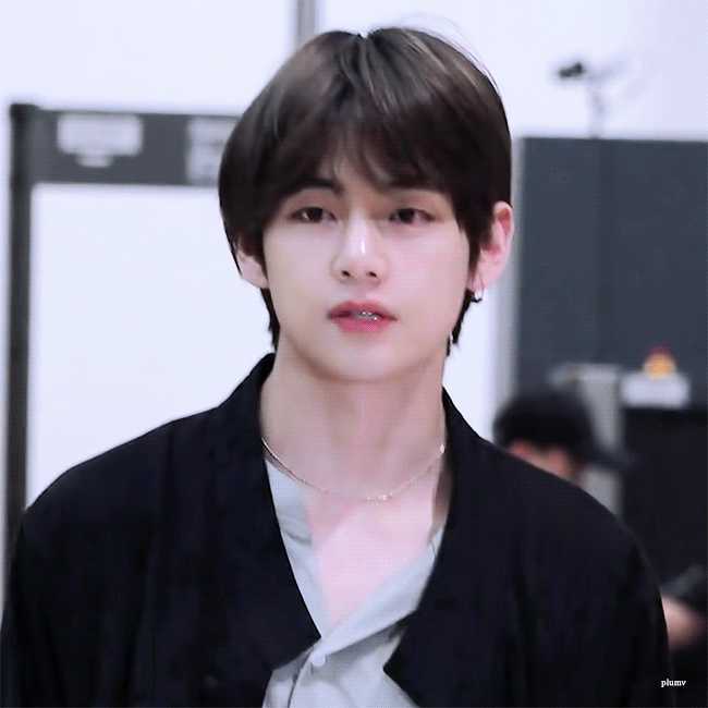 为什么金泰亨和车银优都算出圈的神颜可是金泰亨的死忠粉比车银优的多