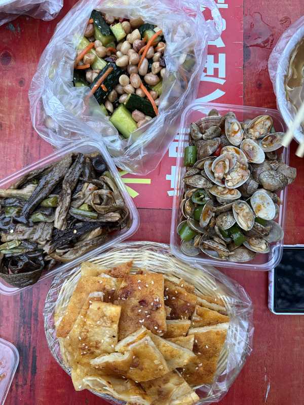 对你而言，最简单的快乐是什么？